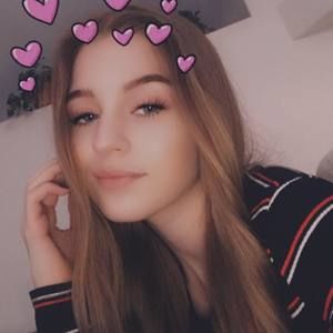 Meet your Posher, Kaelyn